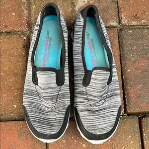 Skechers Women's Black and Gray Slip-On Sneakers